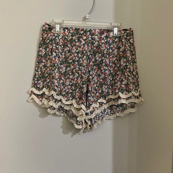Floral shorts - Picture 1 of 6